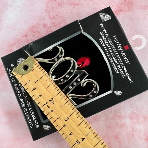 Harvey Lewis Collectible Ornament 2012 with Swarovski Elements - Picture 5 of 7